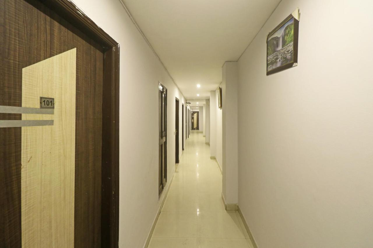 Airport Samara Inn ニューデリー エクステリア 写真