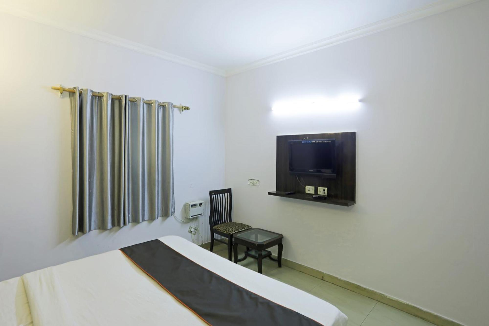 Airport Samara Inn ニューデリー エクステリア 写真